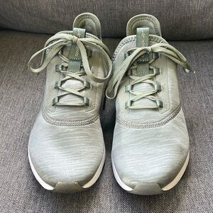 Reebok DMX Moving Air Sneakers. Olive Green. W8